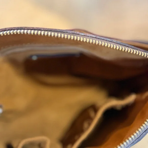 Patricia Nash Arlee Leather Crossbody Bag - Picture 7 of 8